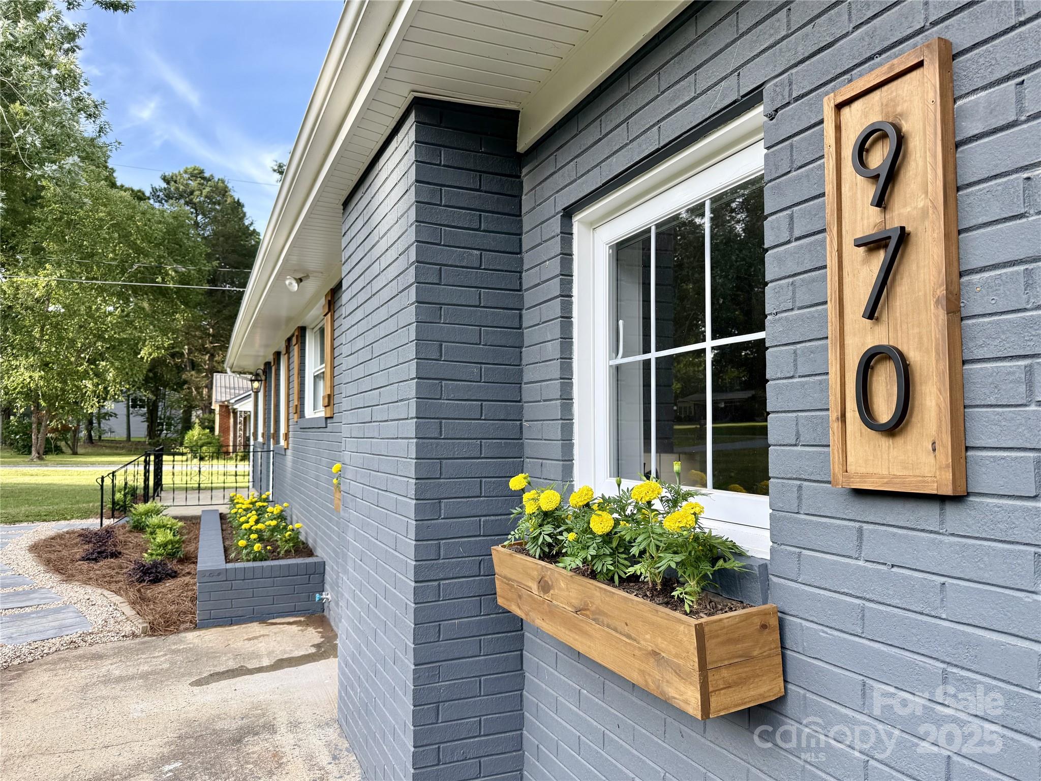970 Shearers Road
