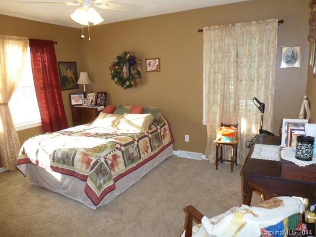 Country Club Estates - Residential