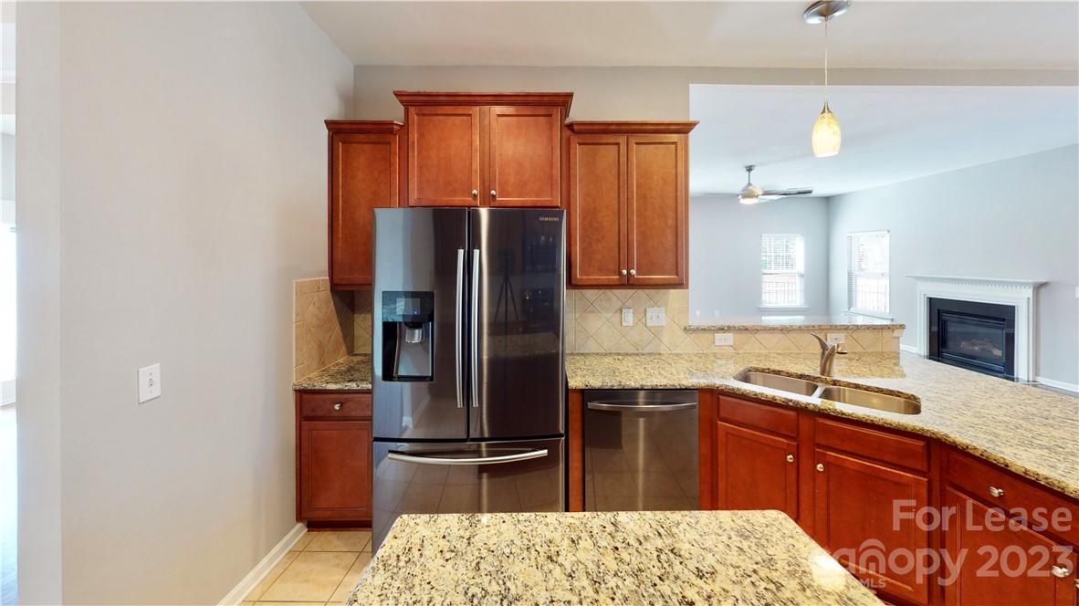 Stowe Pointe - Residential Lease