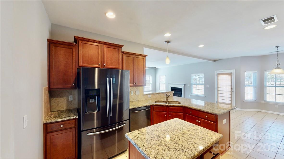 Stowe Pointe - Residential Lease