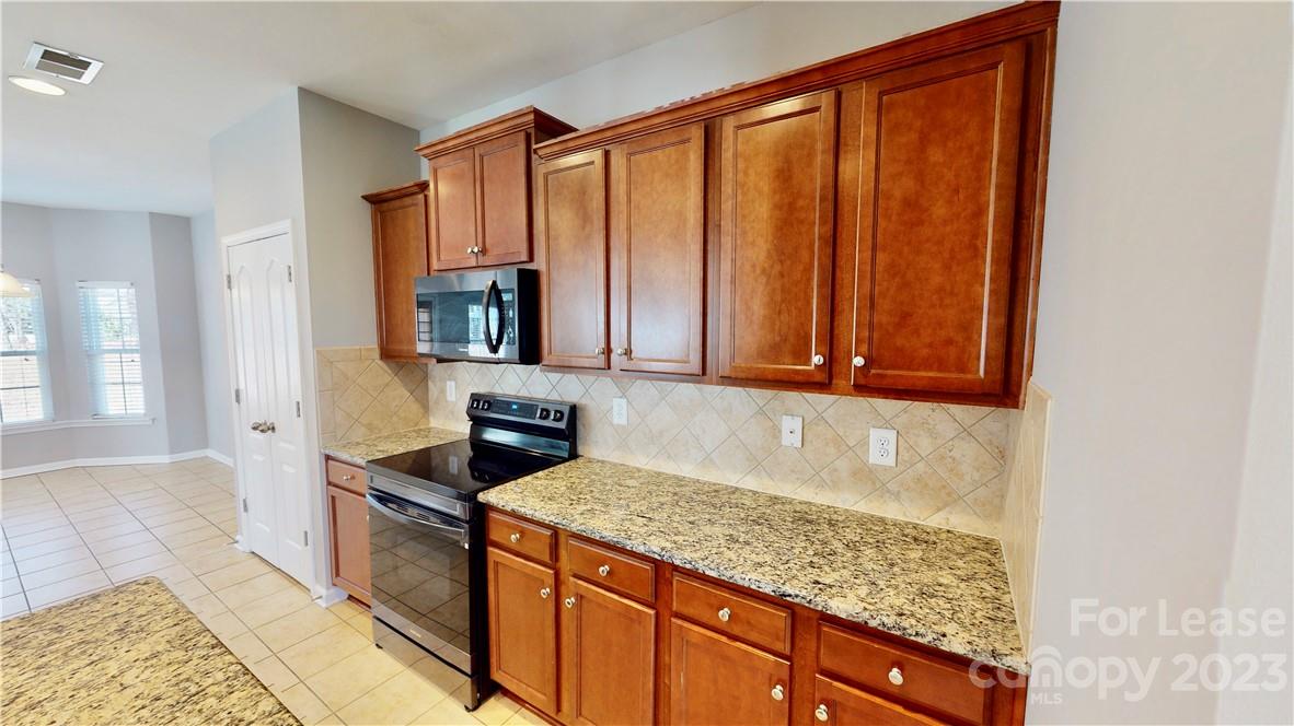 Stowe Pointe - Residential Lease