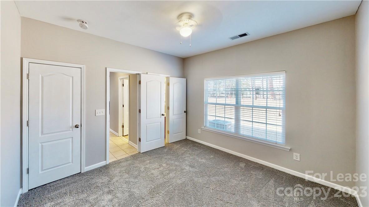 Stowe Pointe - Residential Lease