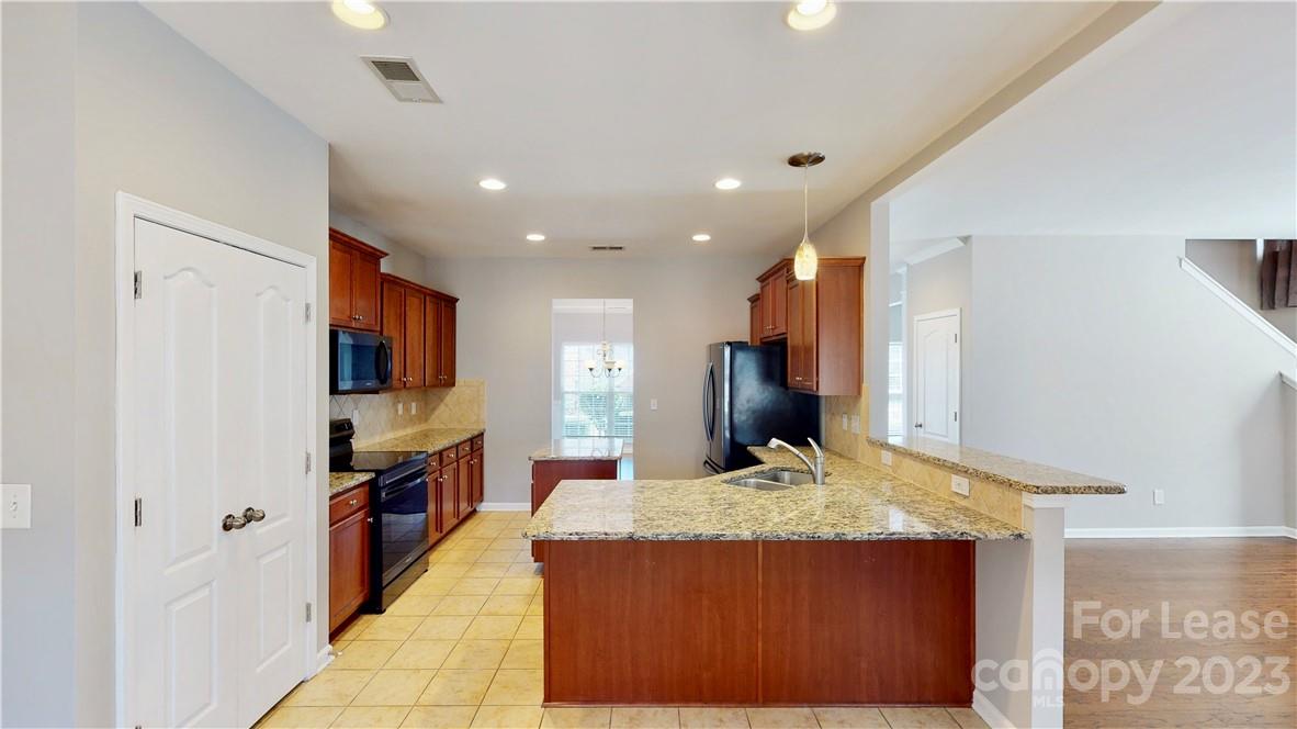 Stowe Pointe - Residential Lease