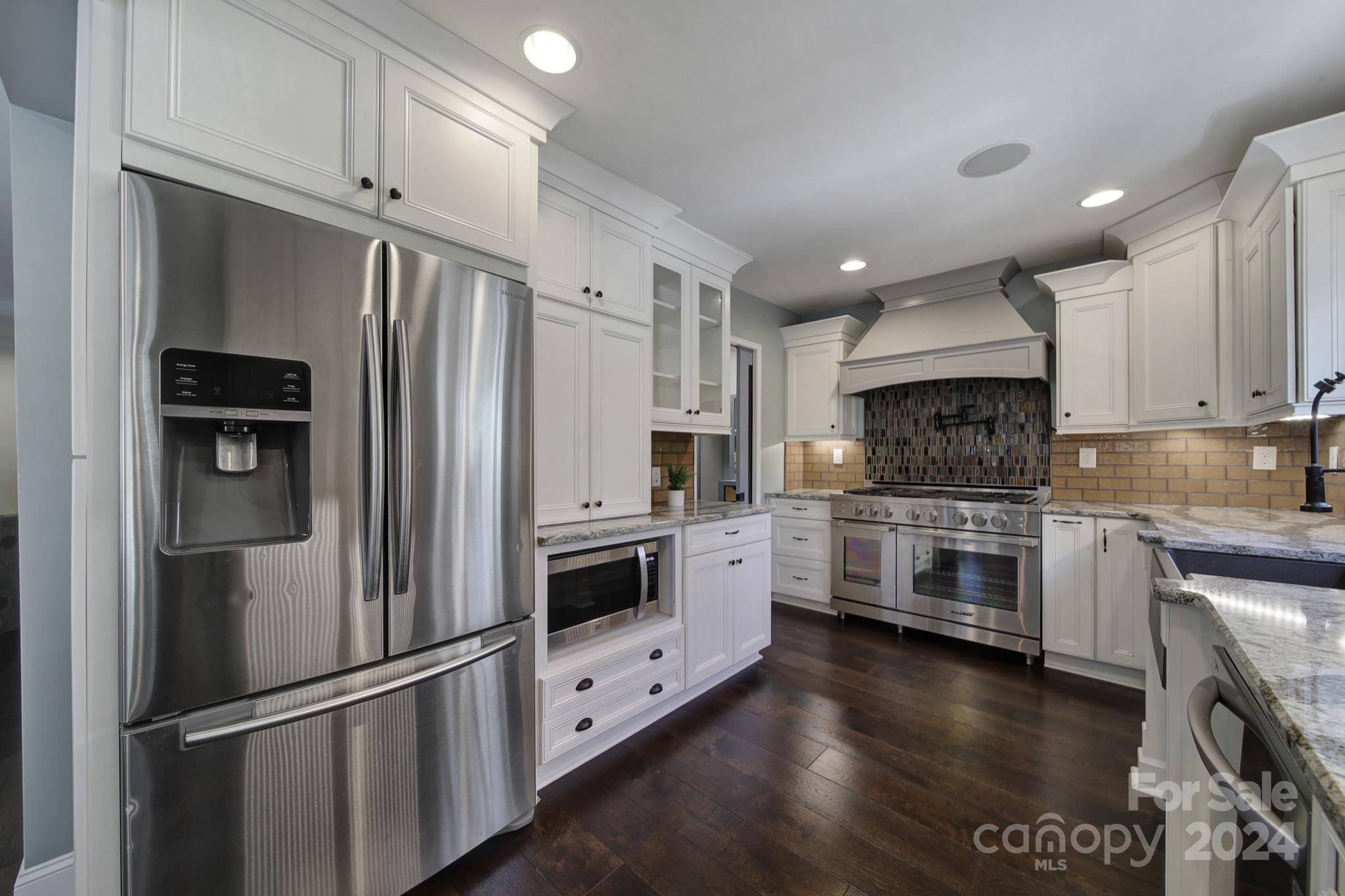 Tega Cay - Residential