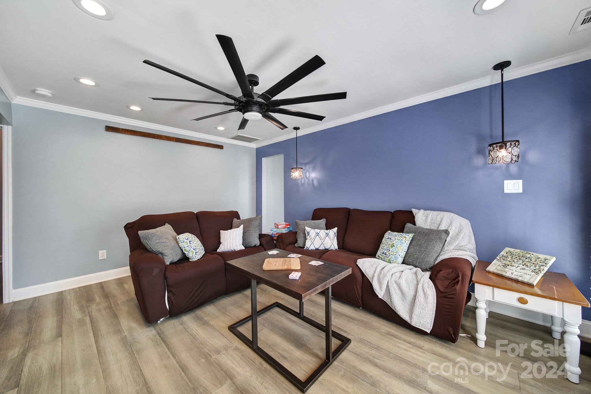 Tega Cay - Residential