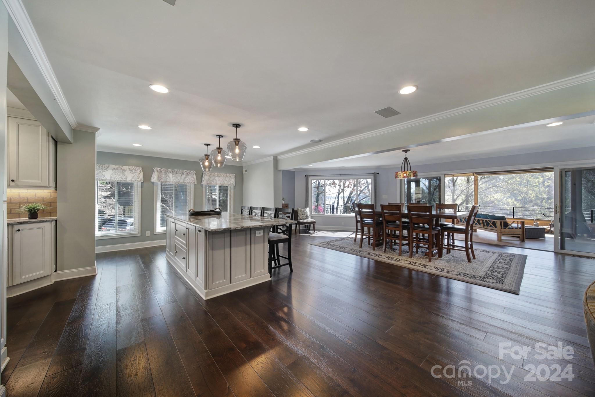 Tega Cay - Residential