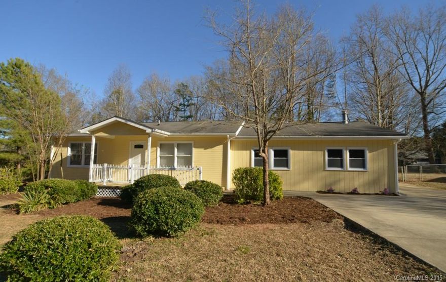 Fully renovated ranch on a quiet street! New floors, cabinets, granite countertops, SS appliances, the list goes on and on! Backyard is spacious, fenced, and offers lots of privacy. Close to shopping, dining, and I-77. LOW taxes.