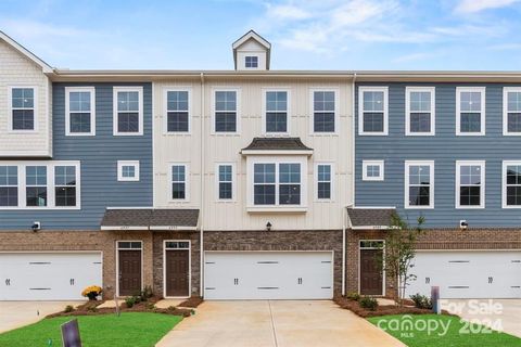 Townhouse in Sherrills Ford NC 4339 Reed Creek Drive.jpg