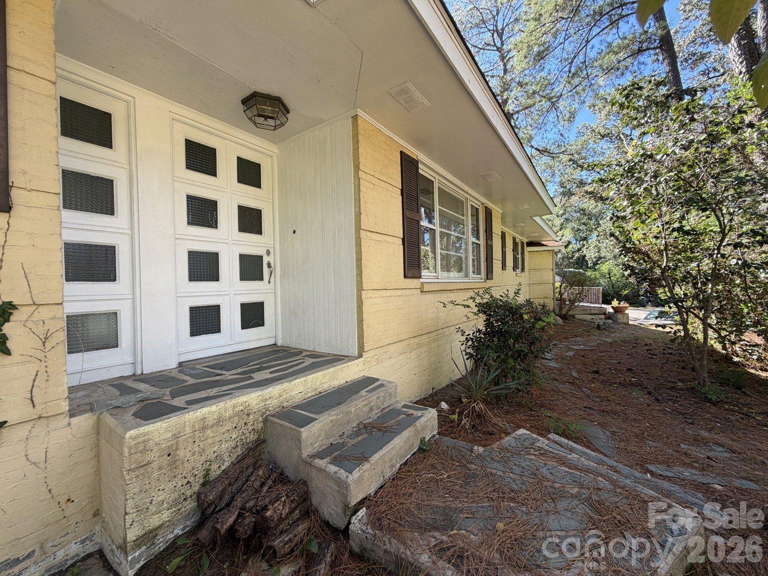 1932 York Drive
