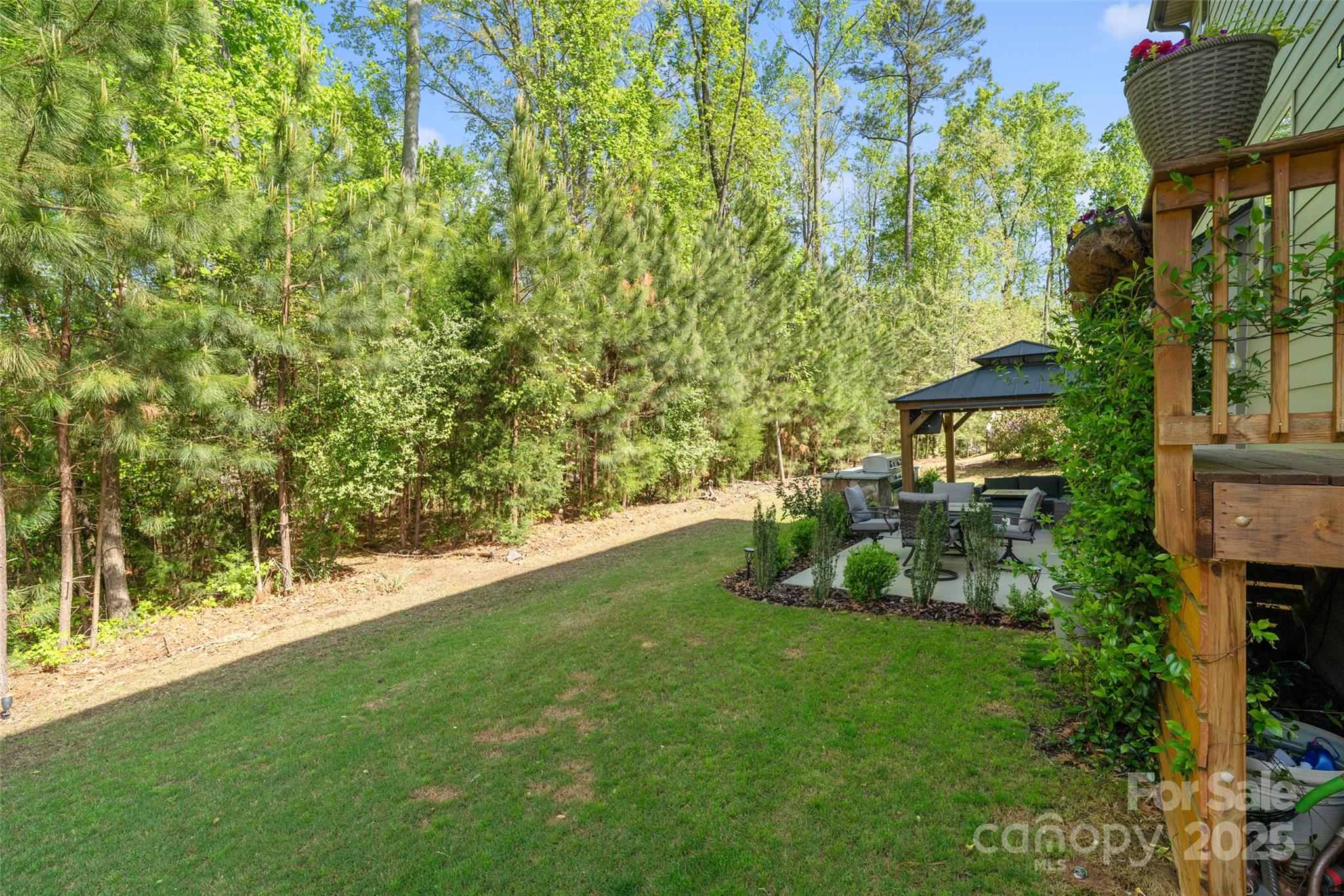 Lake Crest - Residential