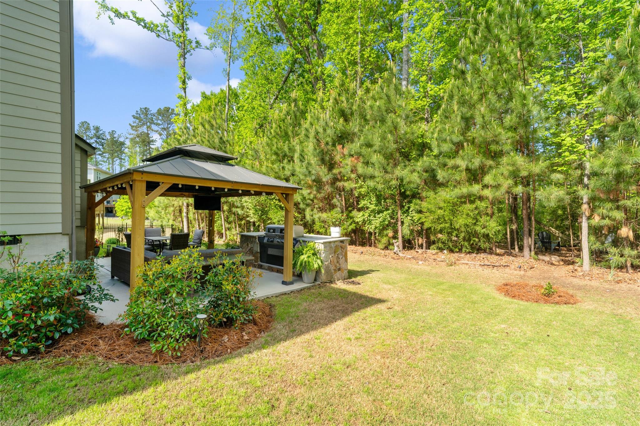 Lake Crest - Residential