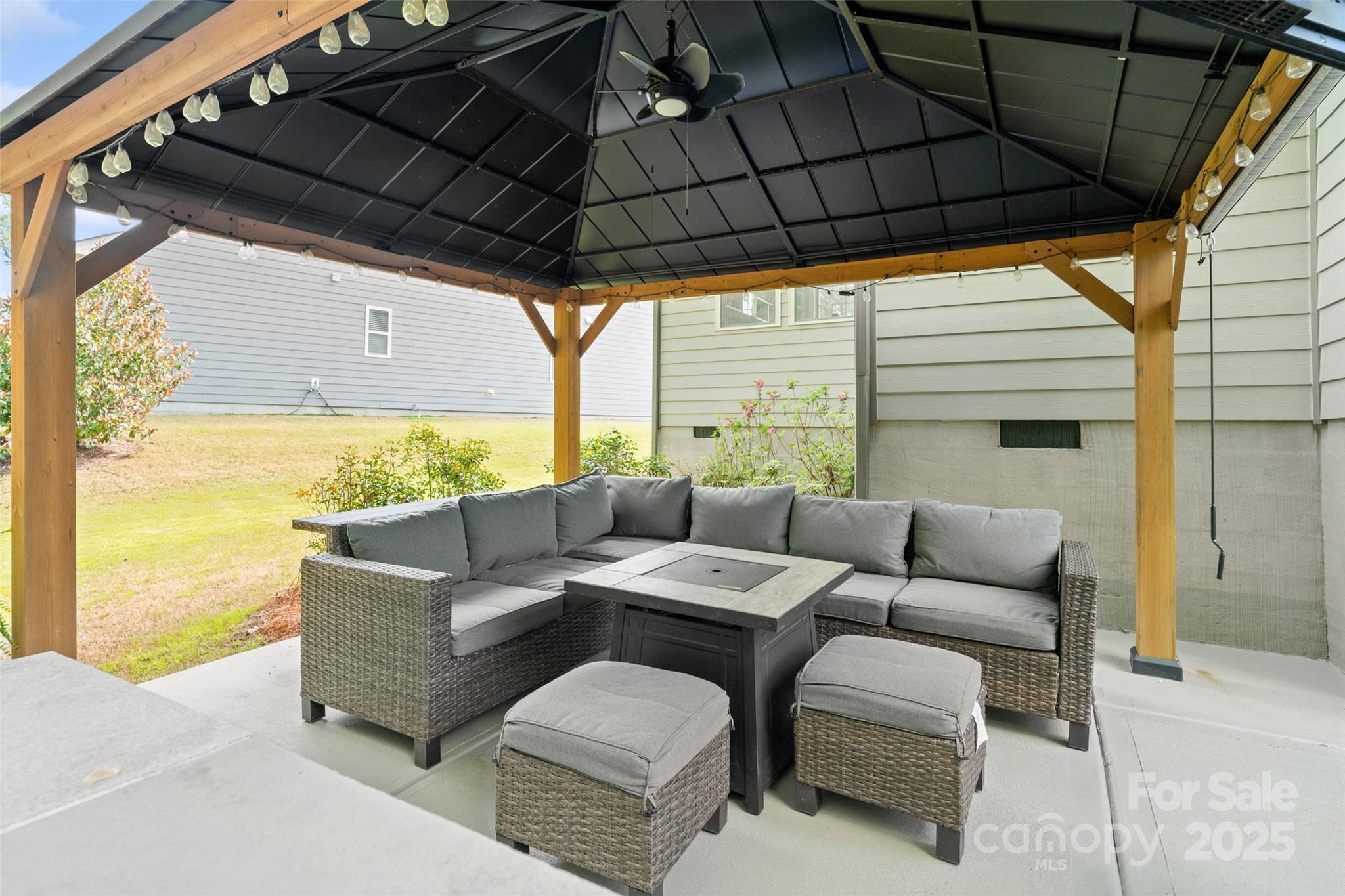 Lake Crest - Residential