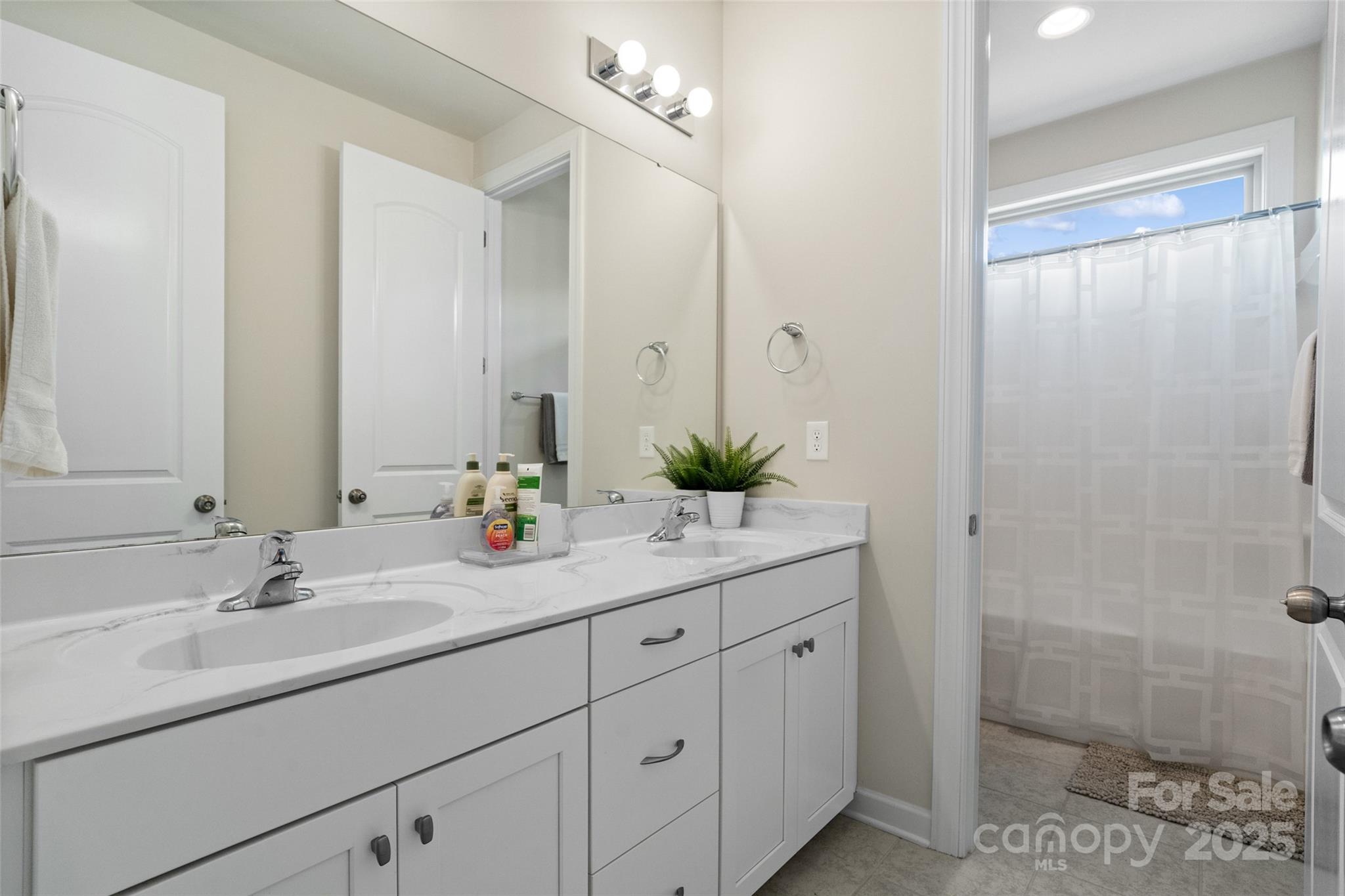 Lake Crest - Residential