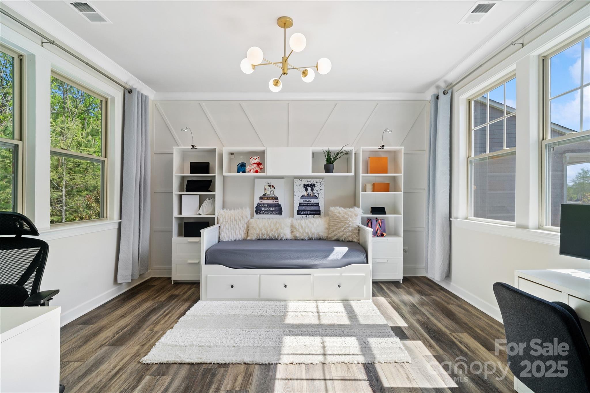 Lake Crest - Residential