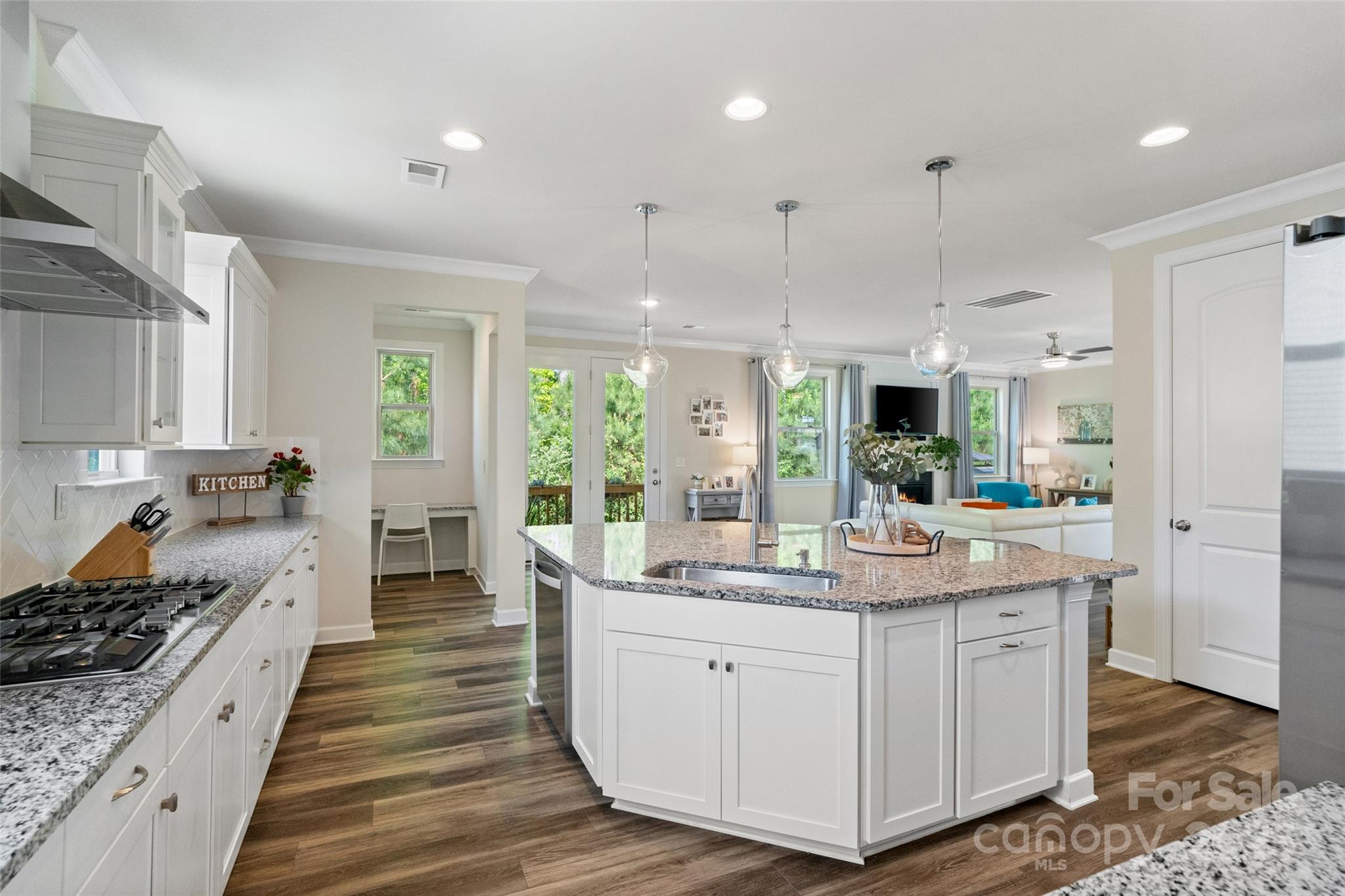 Lake Crest - Residential