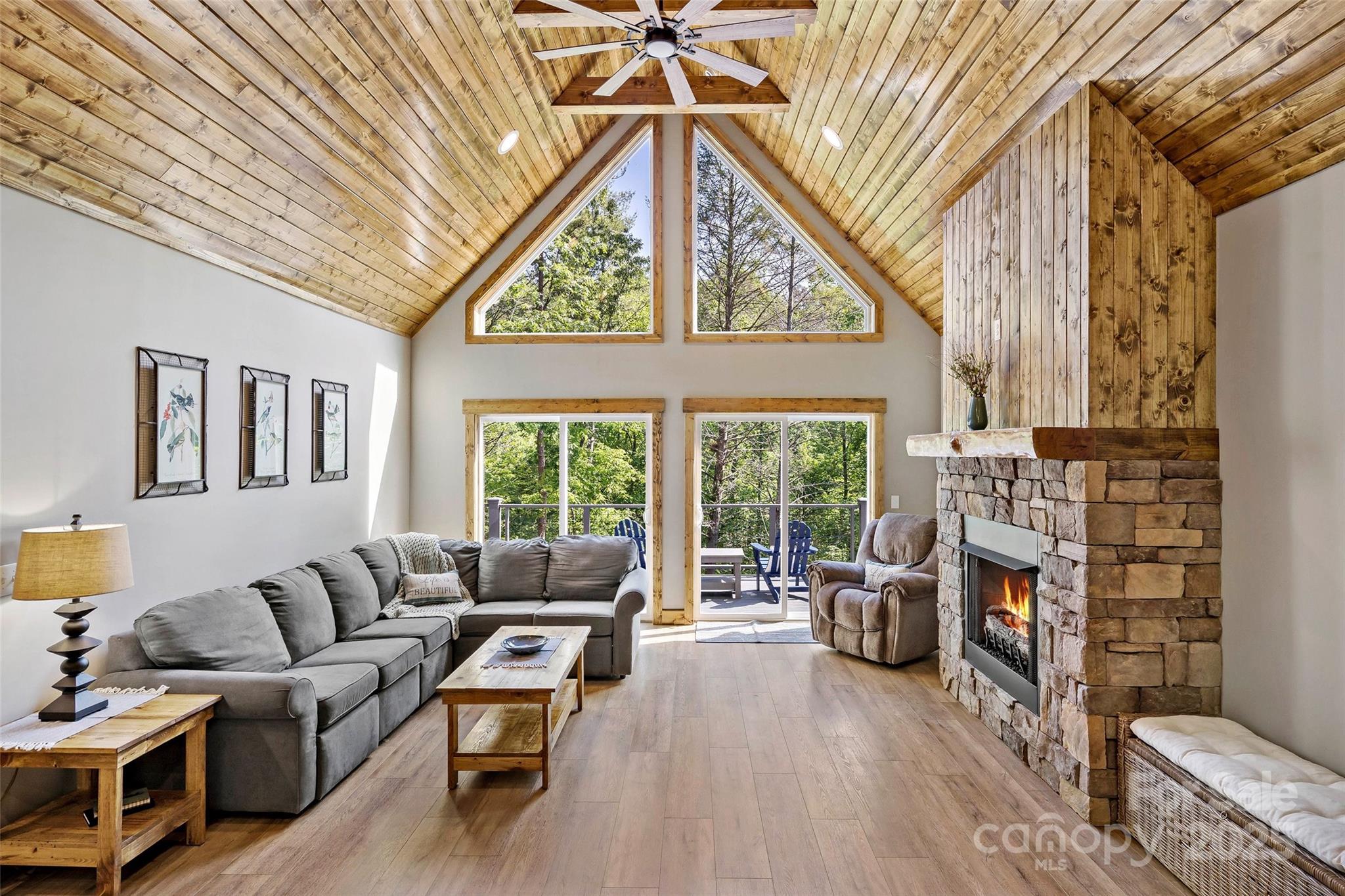 23 Laurel Crest Lane