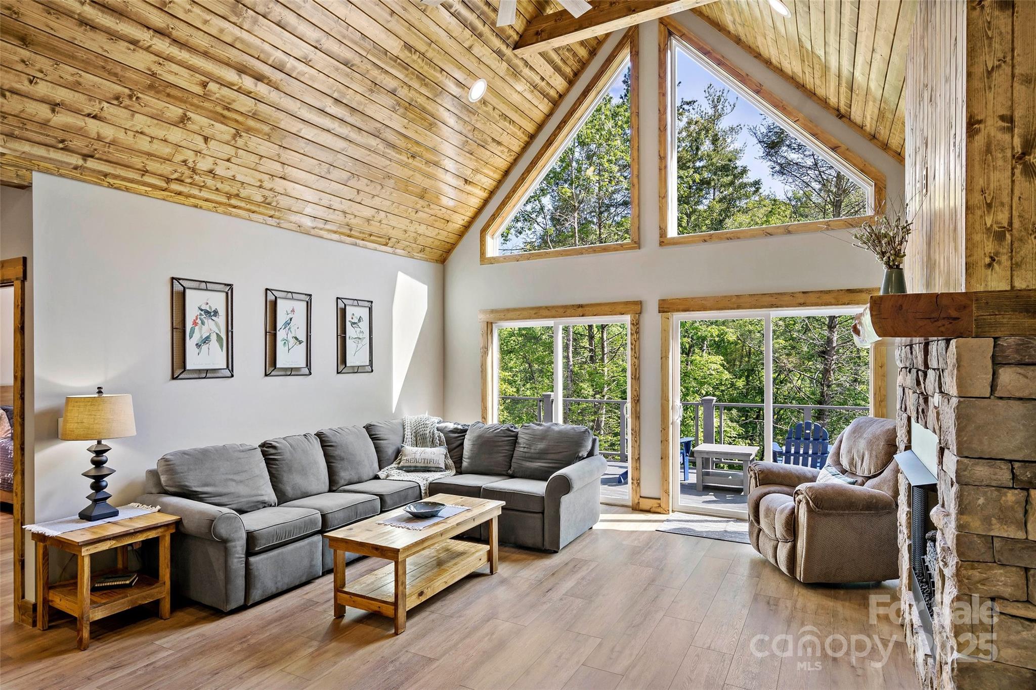 23 Laurel Crest Lane