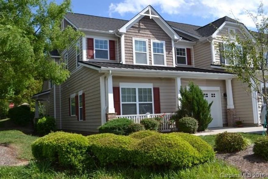 Wonderful end unit townhome with tons of living space.  Master bedroom on the main level with two additional bedrooms and a landing area upstairs.  Spacious kitchen with stainless appliances, pantry, eating area.  Great Room has easy access to patio area, single garage.  Great access to I-77, shopping and restaurants.