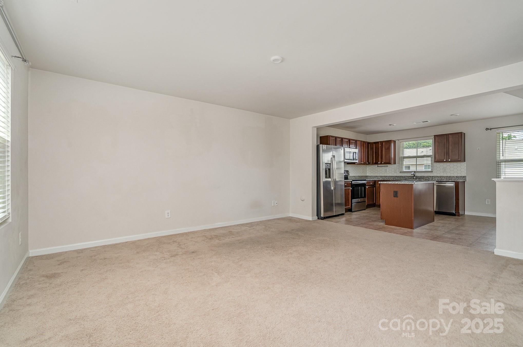 706 Dillon Way