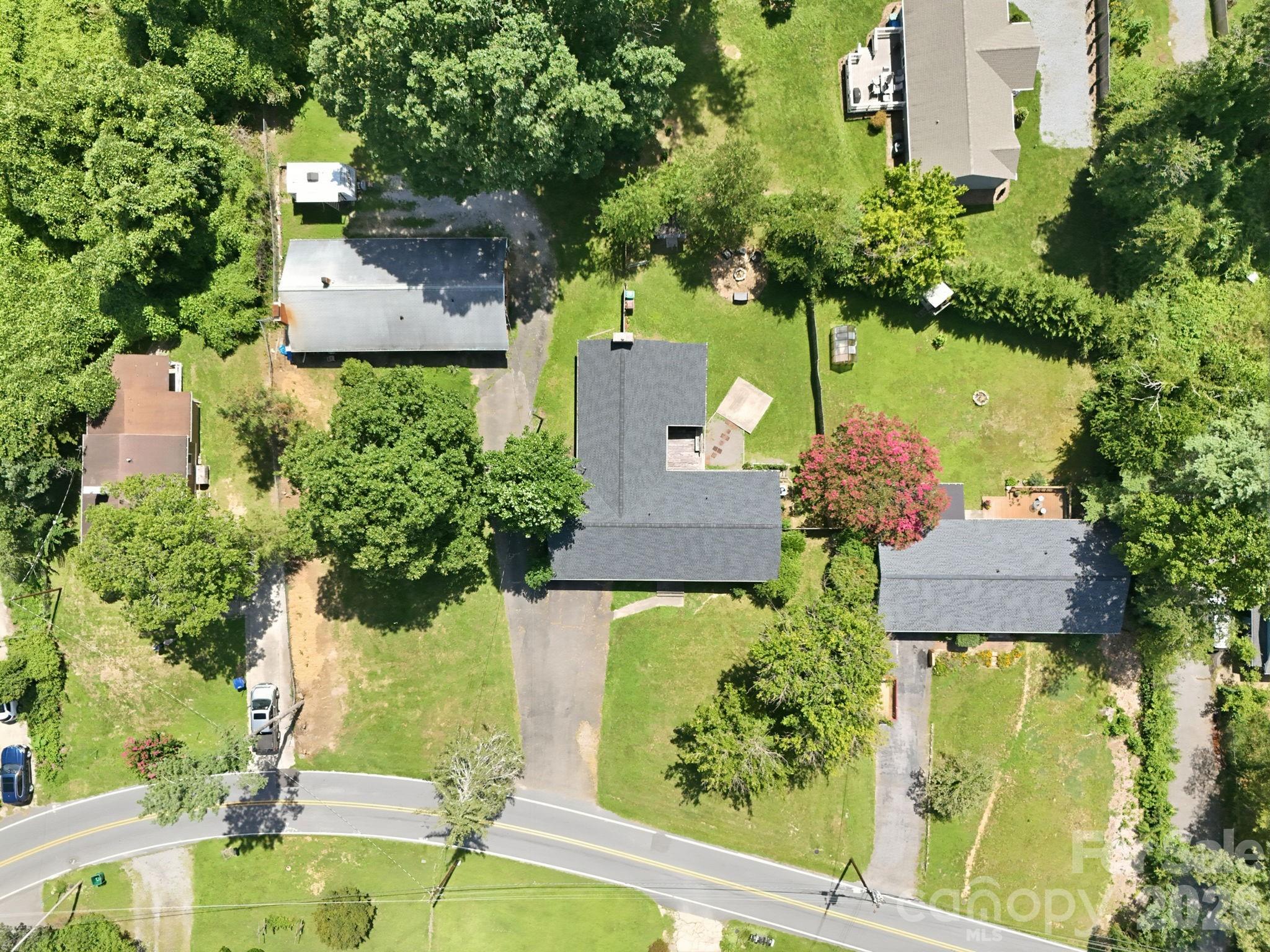 376 School Road E
