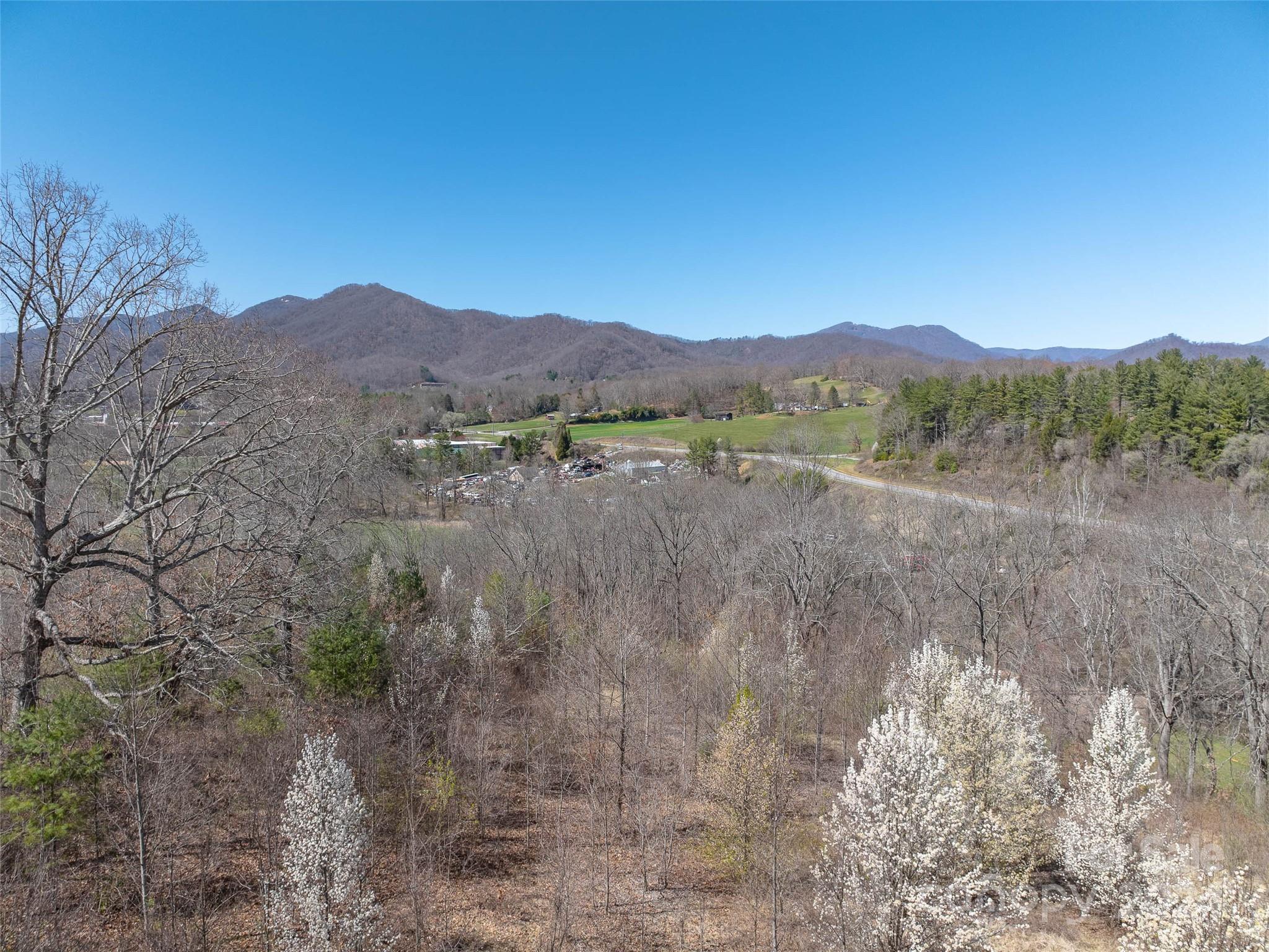00 Woodland Drive