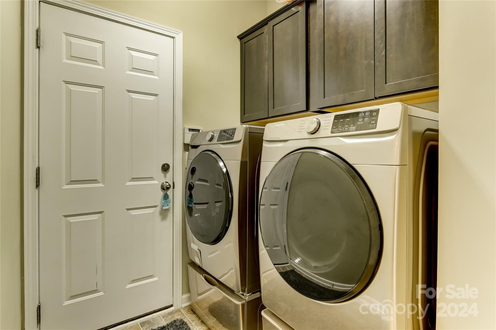 Creekshire Estates - Residential