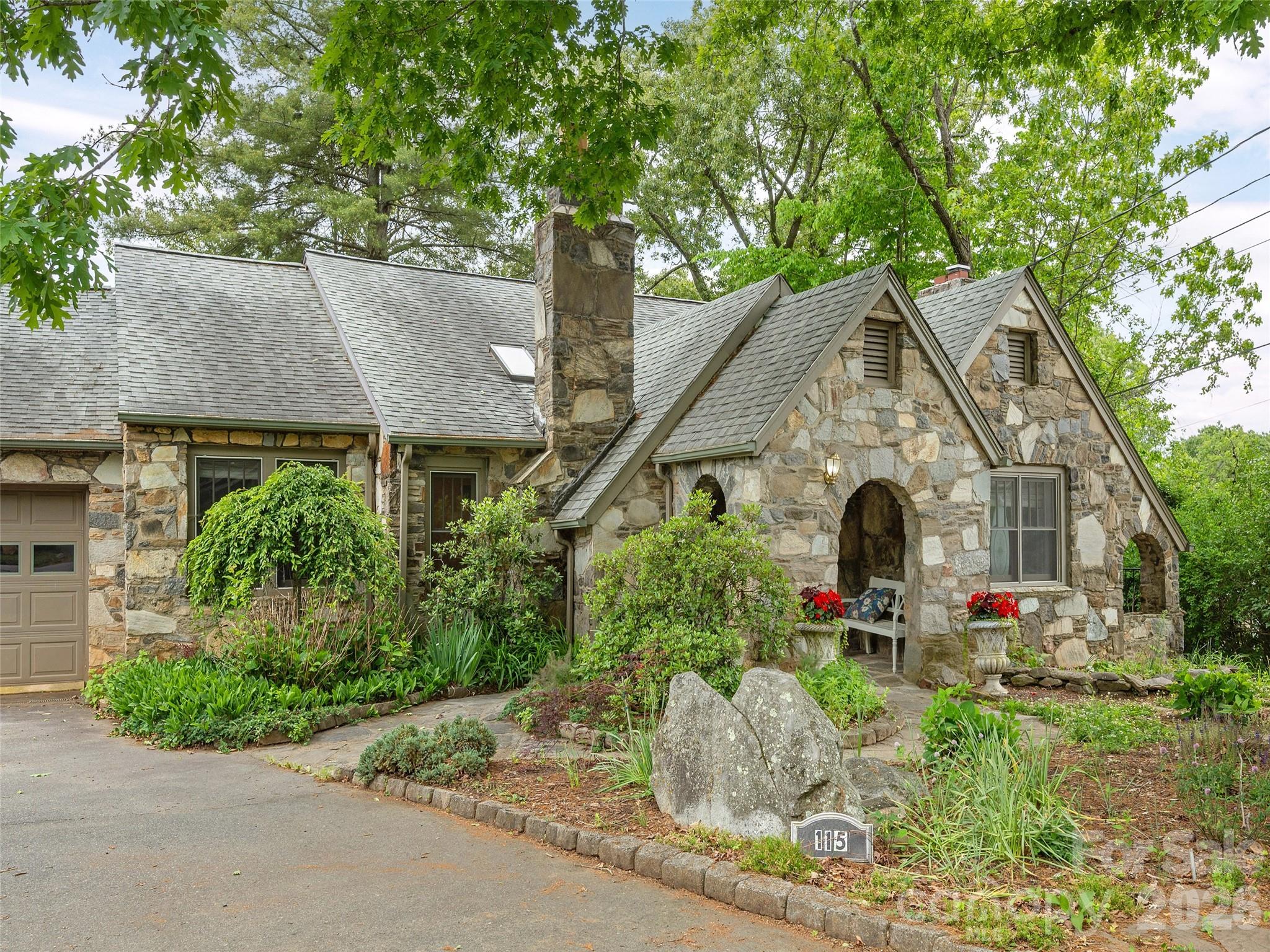115 Oakland Road