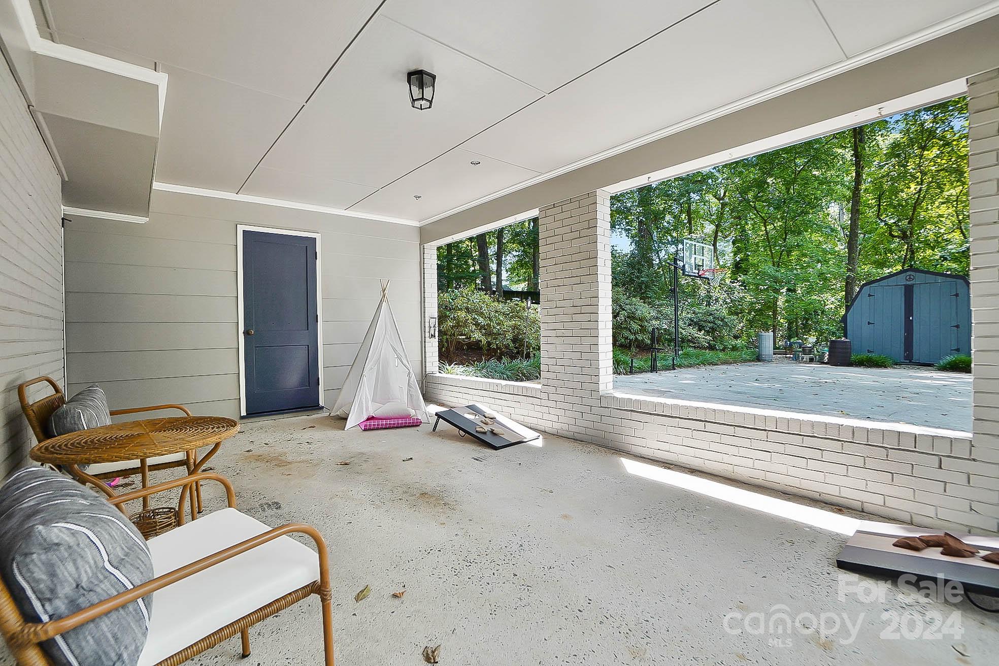 Beverly Woods - Residential