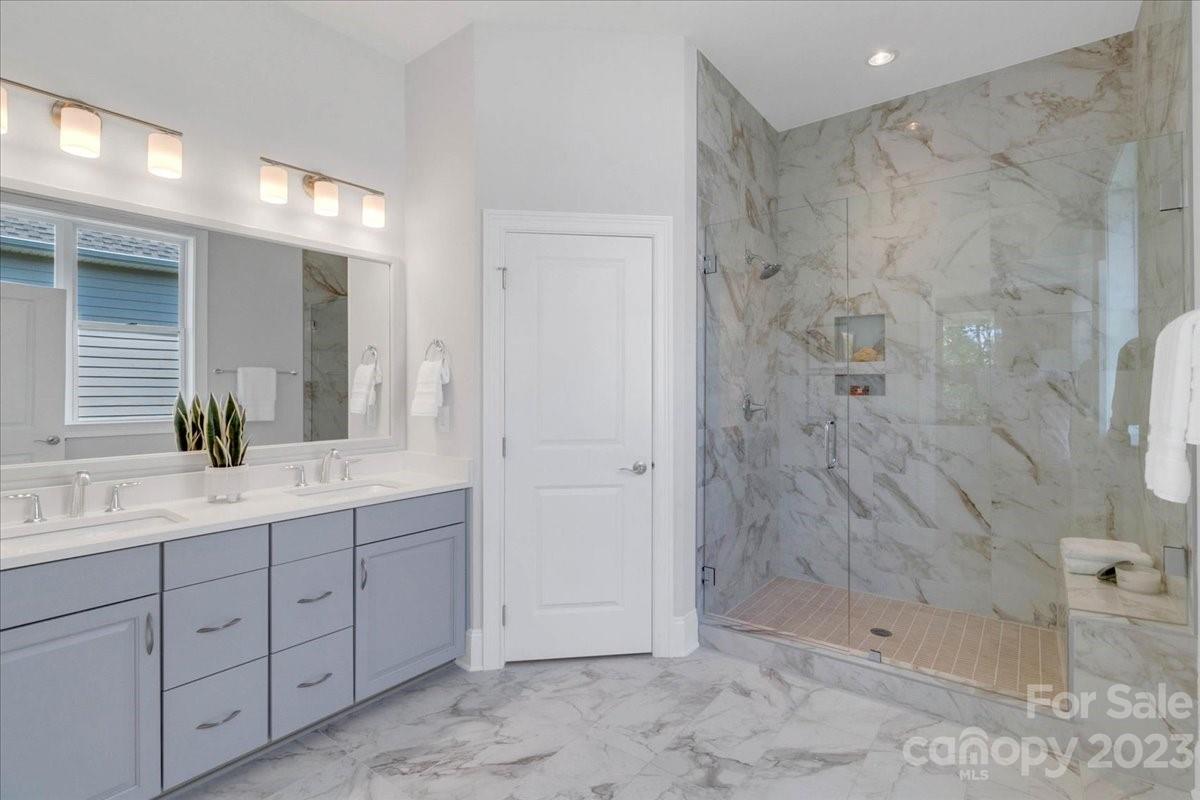 Regency at Palisades - Residential