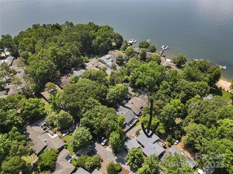 26 New River Trace Lake Wylie SC 29710