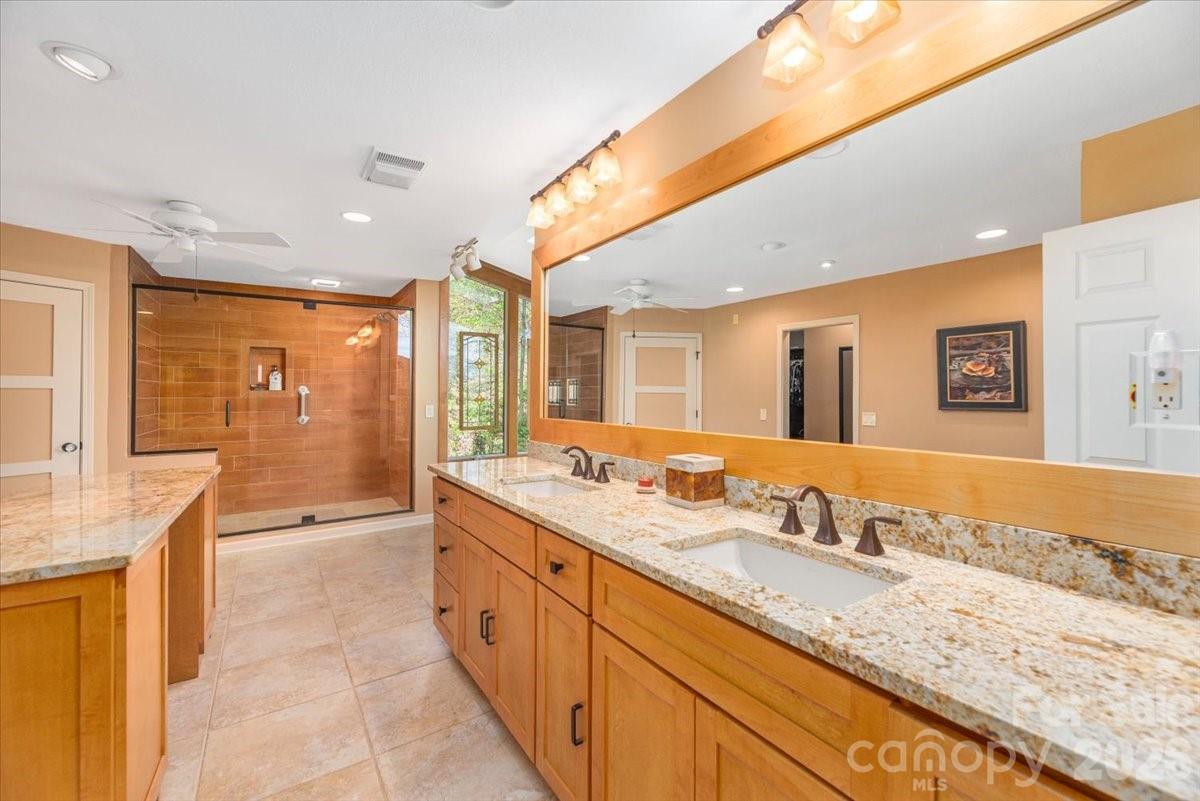 Laurel Ridge Country Club - Residential