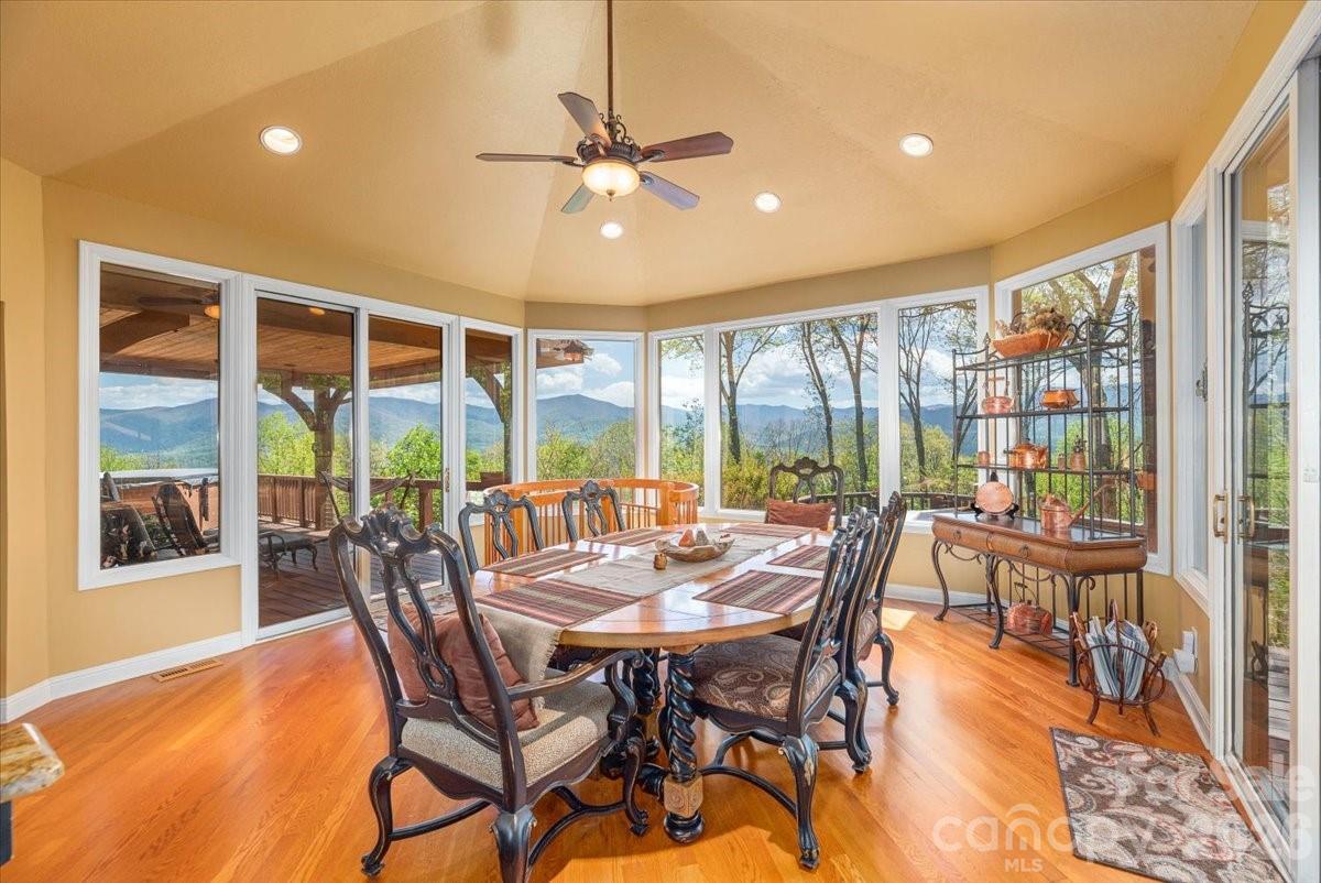 Laurel Ridge Country Club - Residential