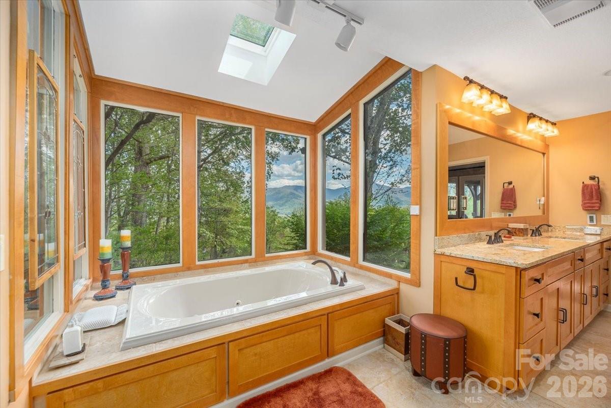 Laurel Ridge Country Club - Residential