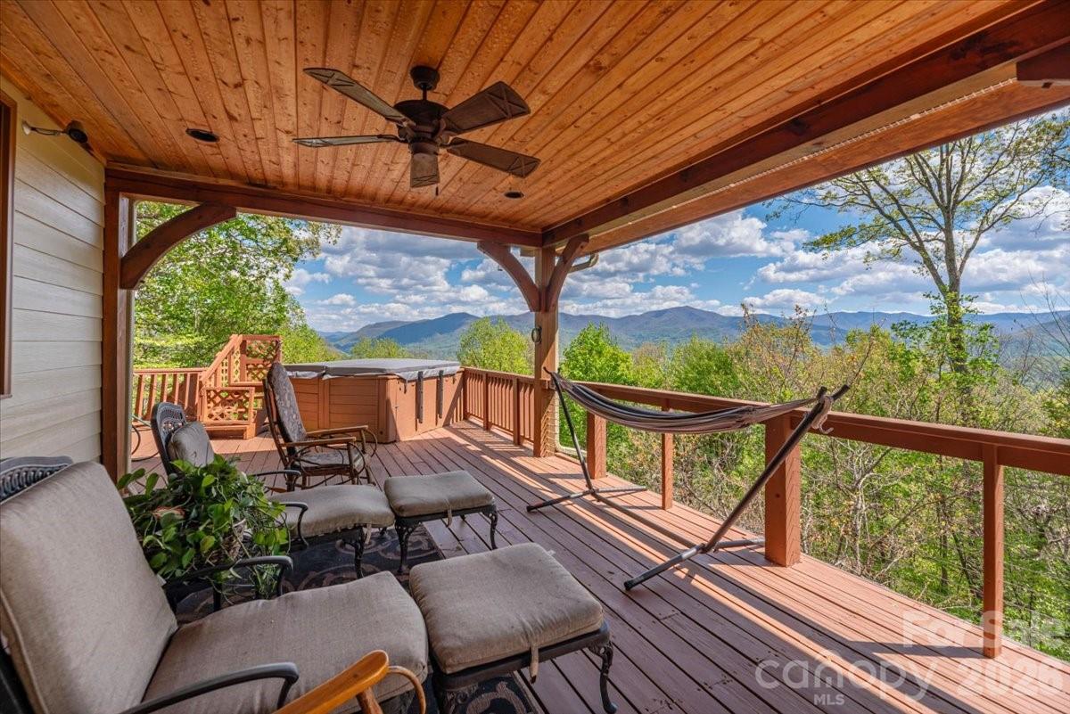 Laurel Ridge Country Club - Residential