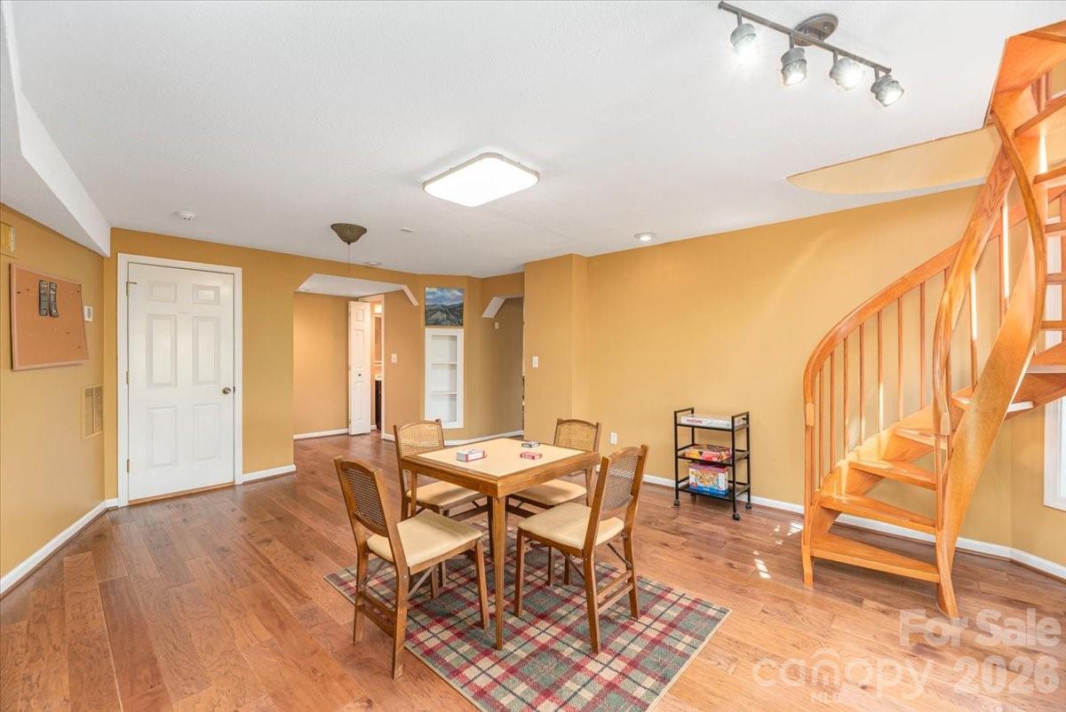 Laurel Ridge Country Club - Residential