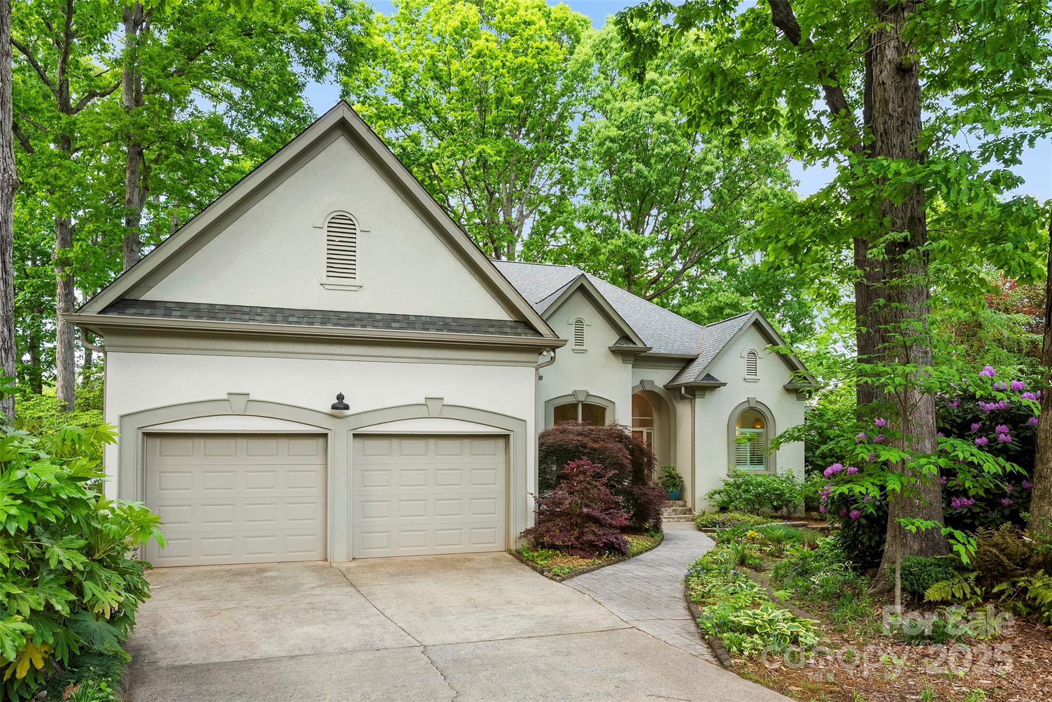 15838 Pineknoll Lane