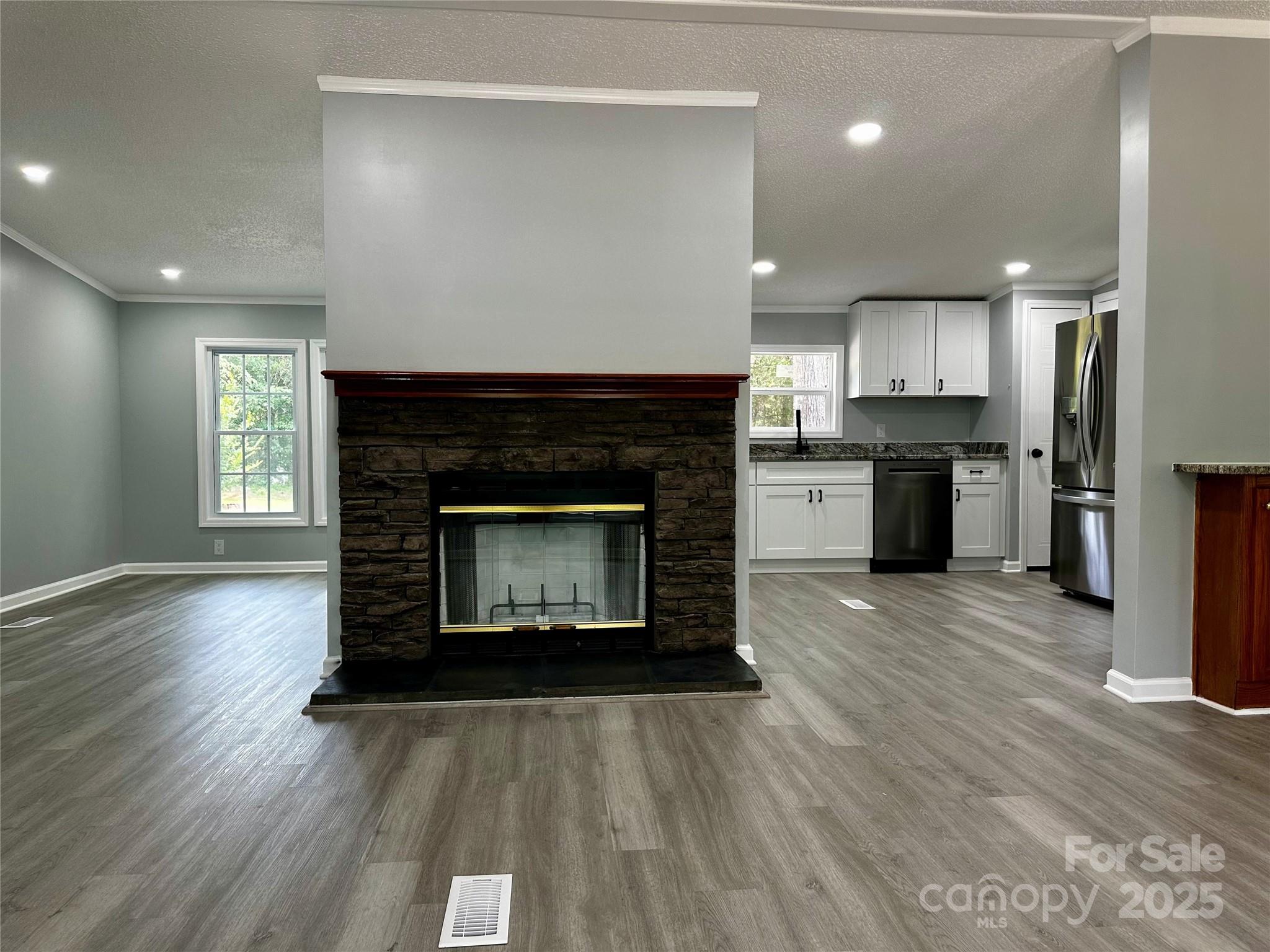 5458 Foxcroft Drive