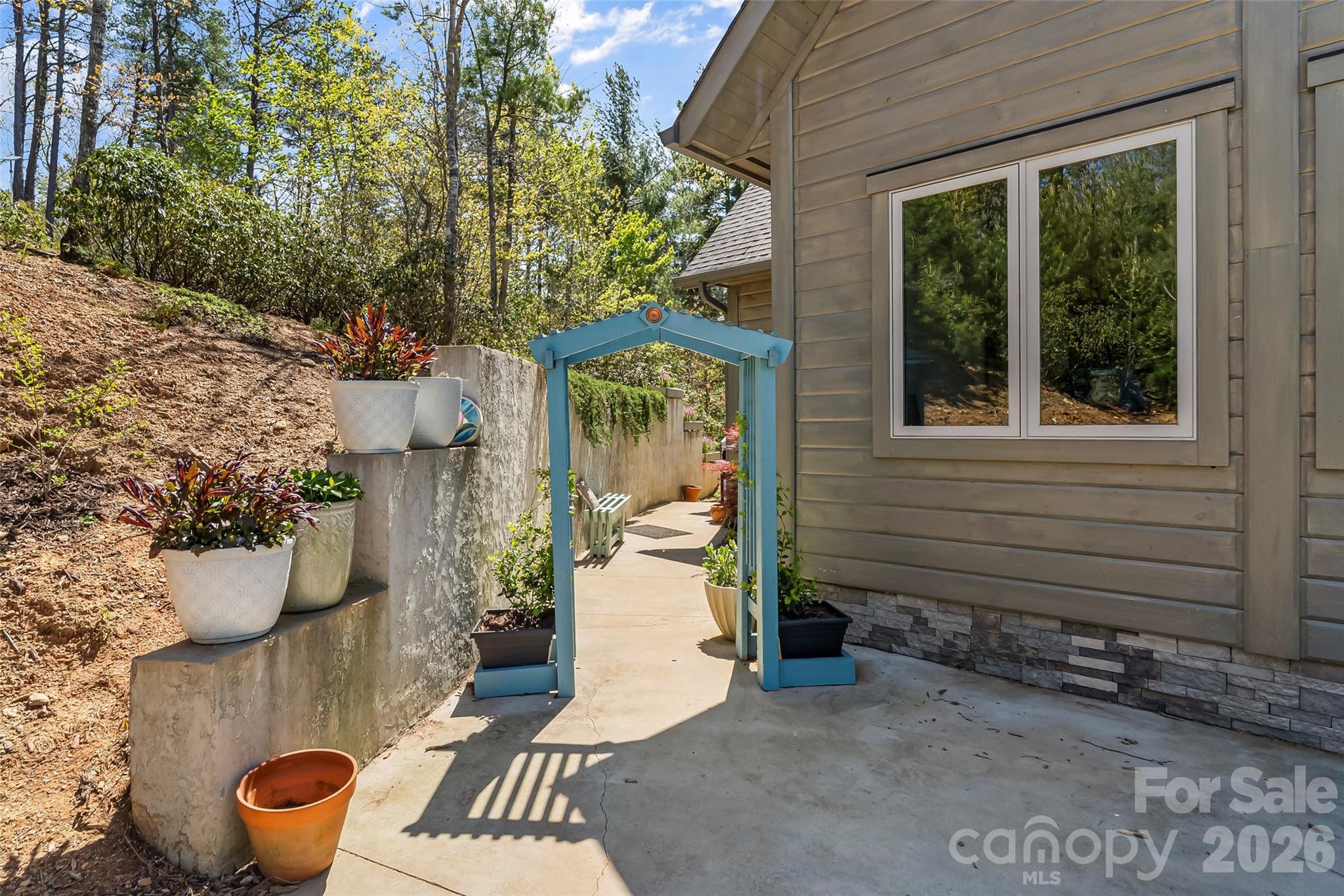 521 Waters Edge Drive