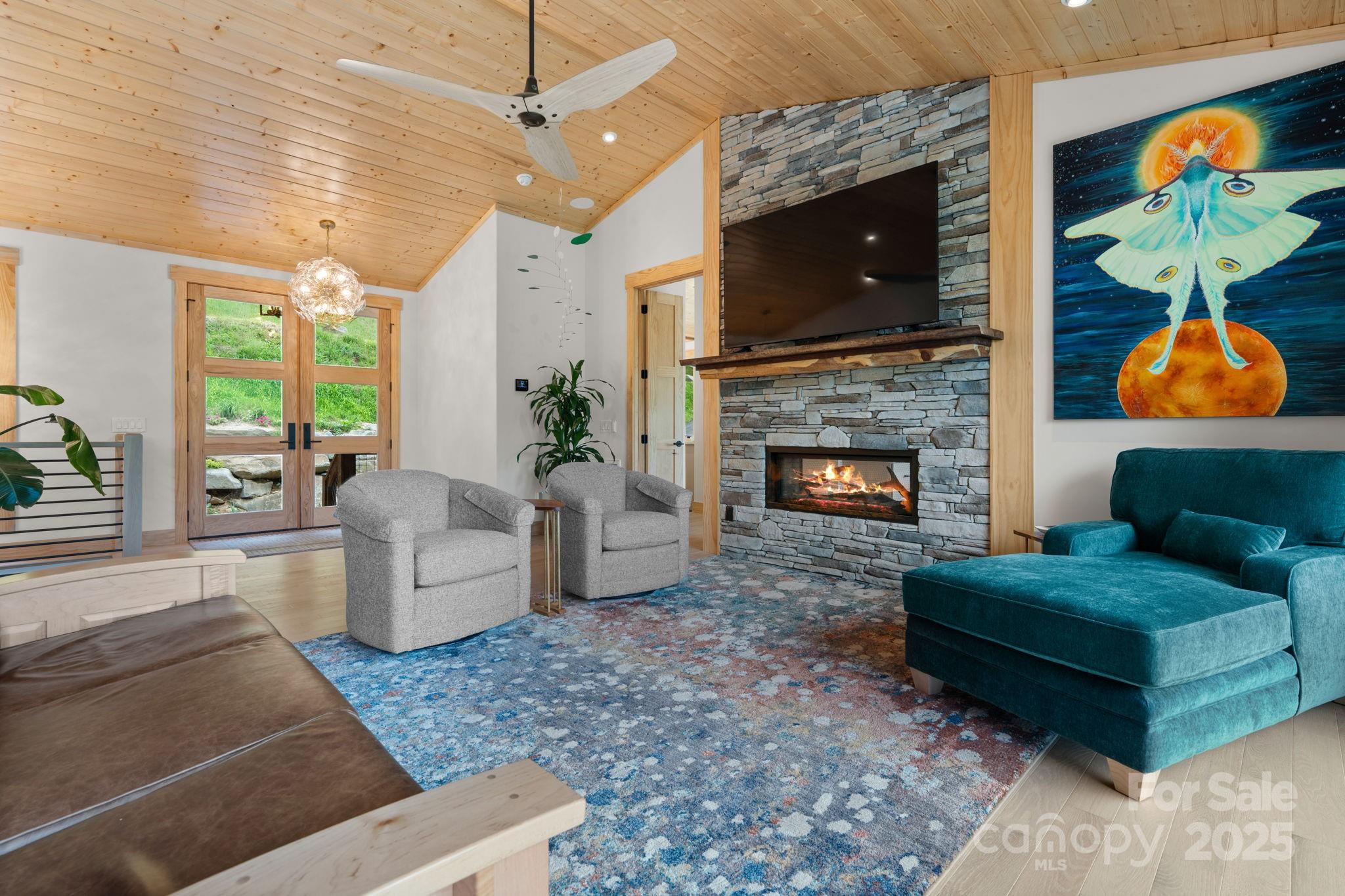 192 Lakeview Trail