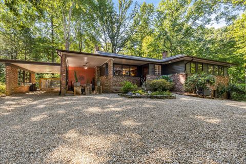 750 Braewick Road Tryon NC 28782