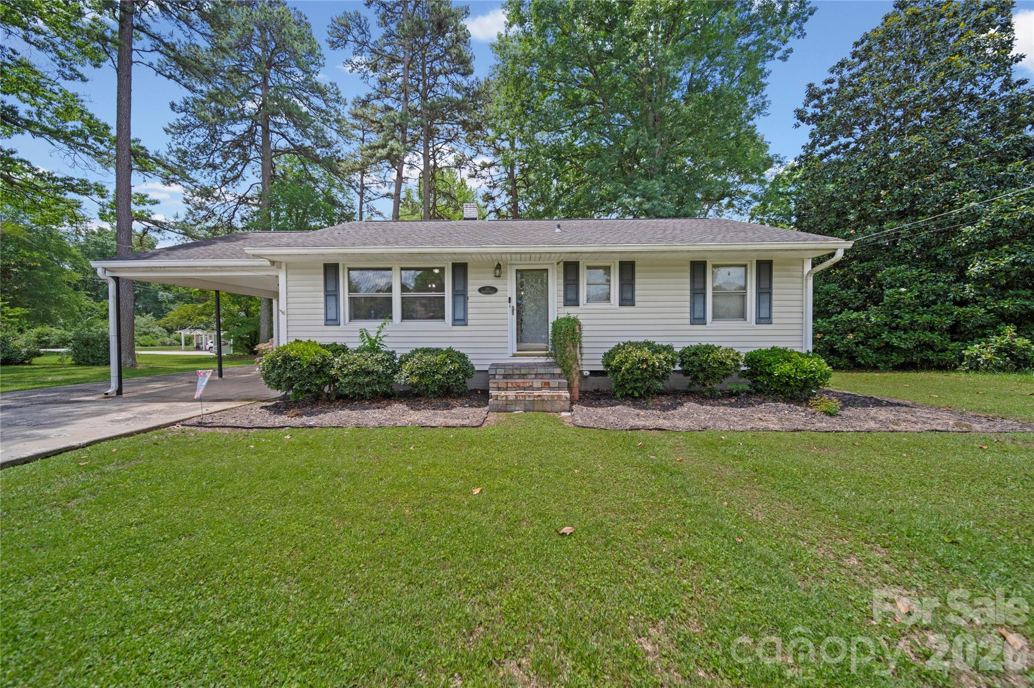 Photo 1 of 27 — 600 Mcadenville Road, Lowell, NC 28098