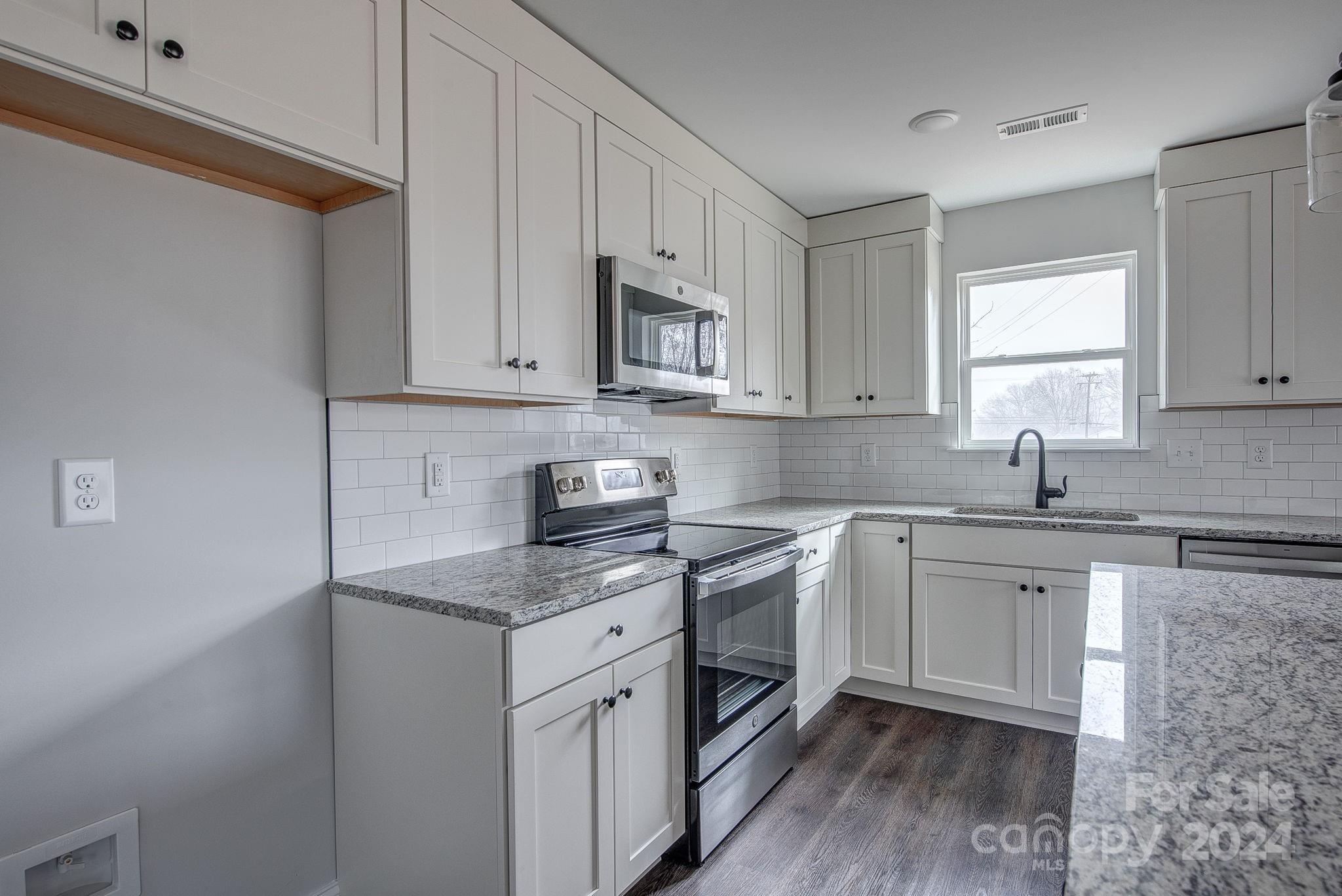 Pinnacle Woods - Residential