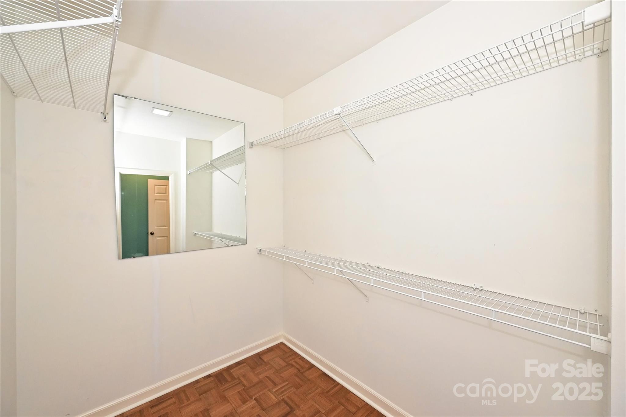 800 Cherokee - Residential