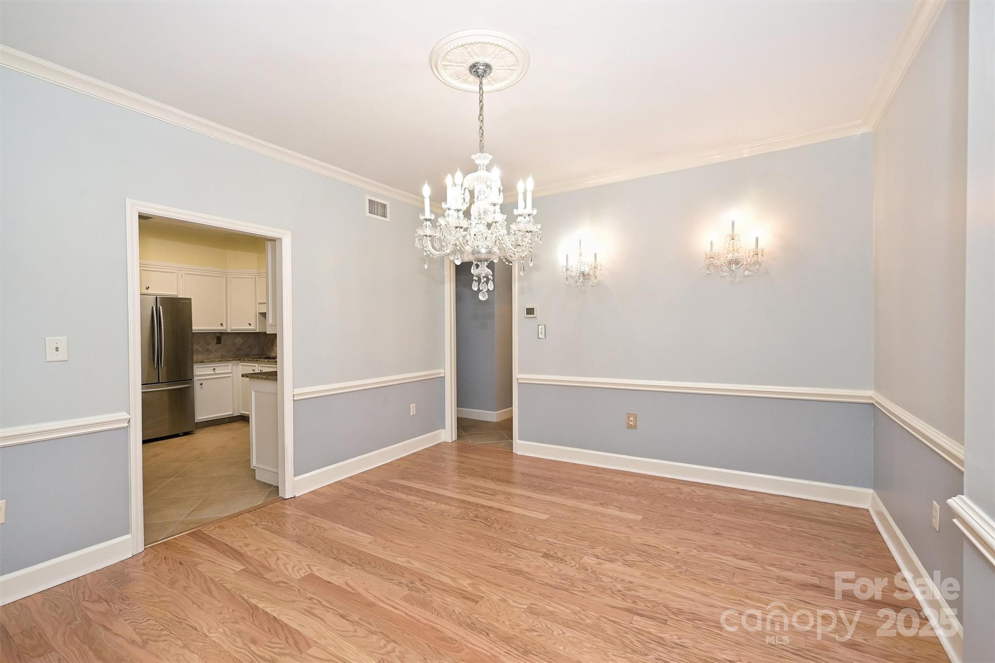 800 Cherokee - Residential