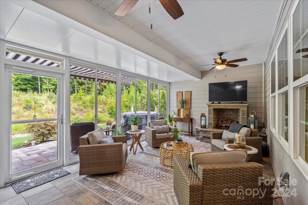 Tree Tops - Residential