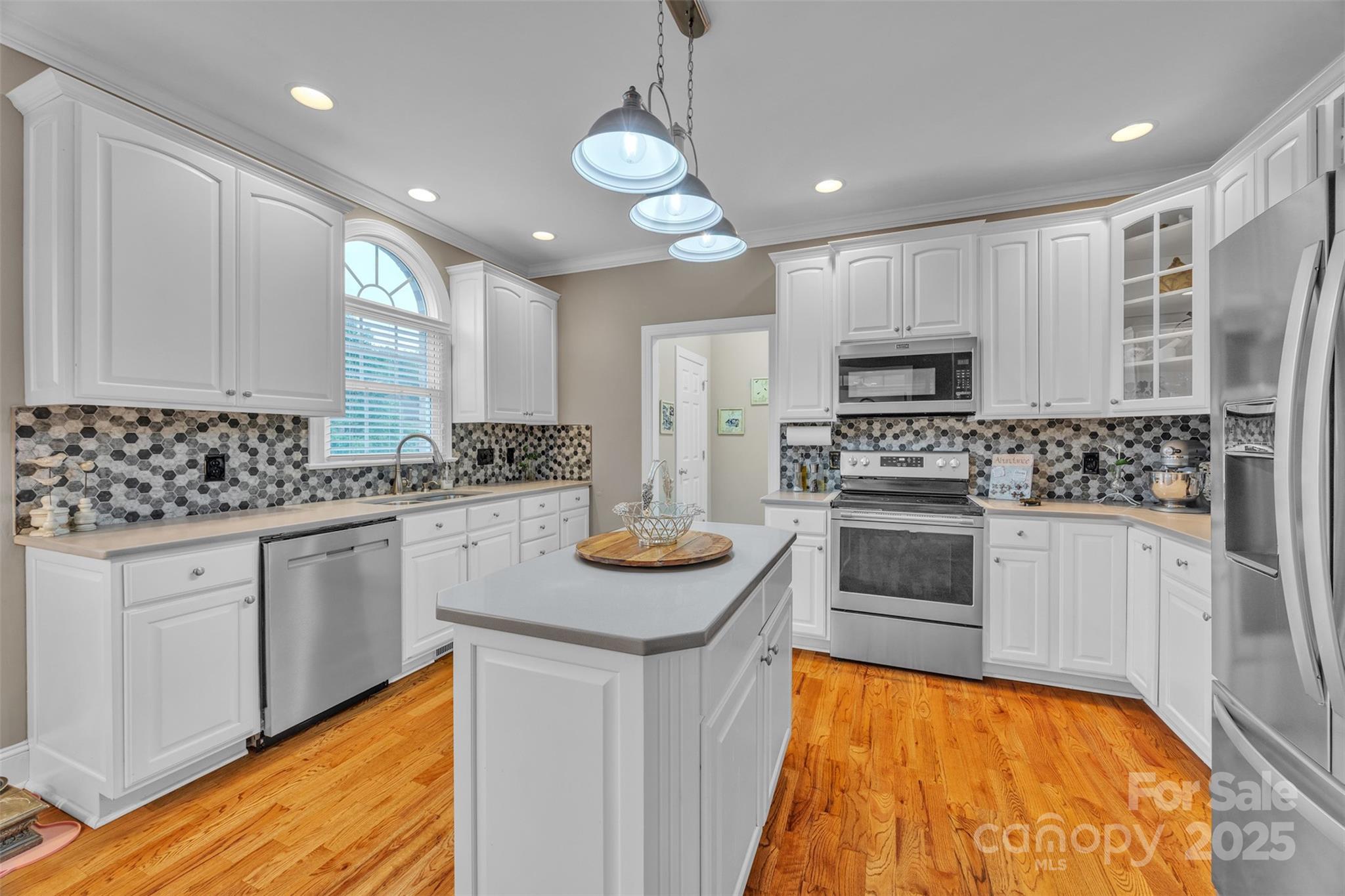604 Gwendolyn Court
