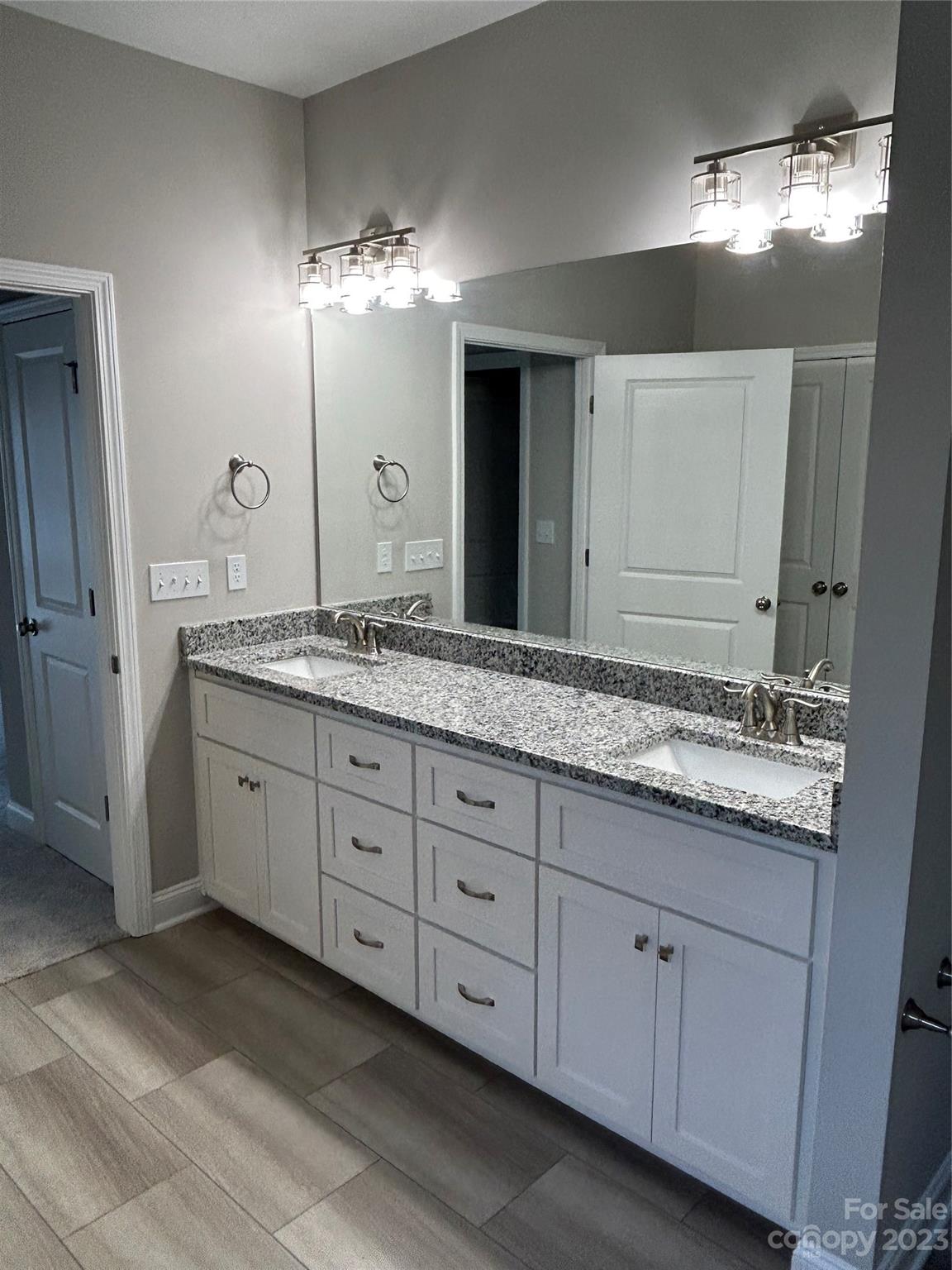 Villas on the Creek - Residential