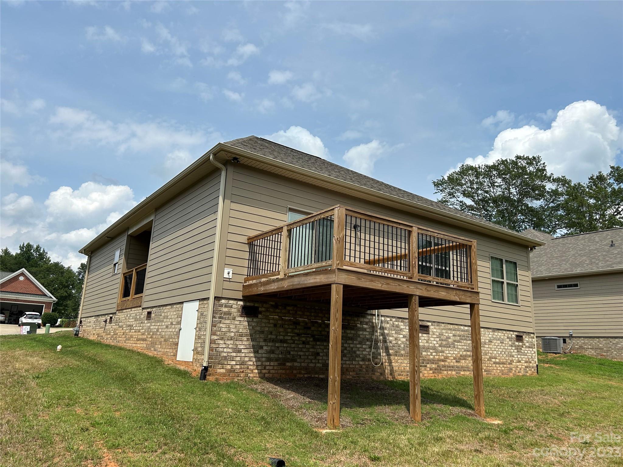 Villas on the Creek - Residential