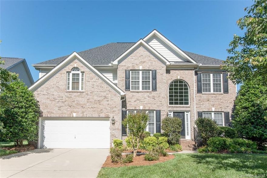 Marvin Ridge schools & Union Co. taxes! Charming 5 bdrm, 3 1/2 bath home in desirable Somerset! Beautifully landscaped lot w/screened porch and uncovered deck. Kitchen has new SS appliances & is open to family room and adjoining sunroom. Spacious Owner's suite. Large bonus room/5th bdrm. Living room w/french doors is also a great office. 2-car garage w/built in shelving & loft for more storage. Close to Blakeney & Ballantyne shopping and restaurants. Fantastic community amenities.  Welcome home!