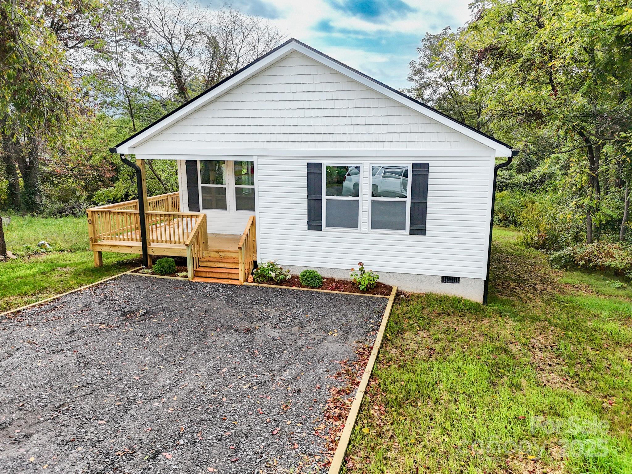 10 Neil Price Avenue
